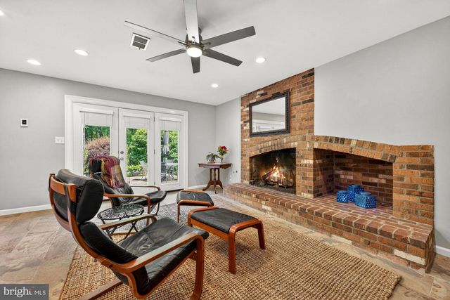 11416 VALE RD, Oakton, VA 22124