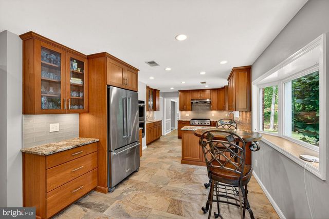 11416 VALE RD, Oakton, VA 22124