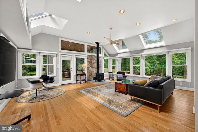 11416 VALE RD, Oakton, VA 22124