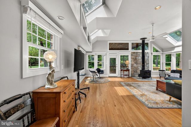 11416 VALE RD, Oakton, VA 22124