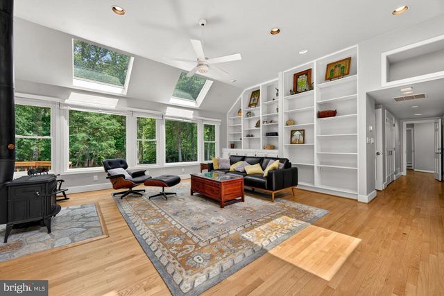 11416 VALE RD, Oakton, VA 22124