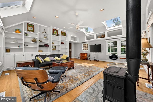 11416 VALE RD, Oakton, VA 22124