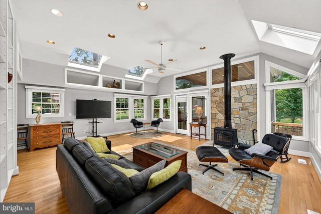 11416 VALE RD, Oakton, VA 22124
