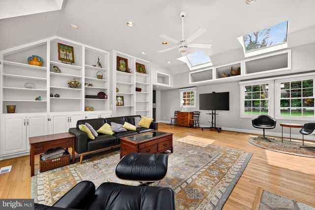 11416 VALE RD, Oakton, VA 22124