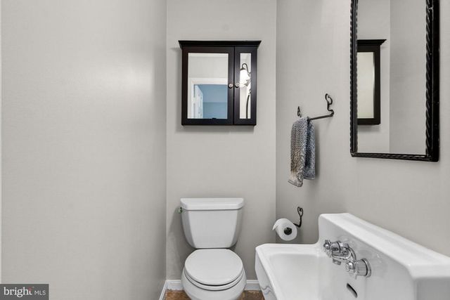 11416 VALE RD, Oakton, VA 22124