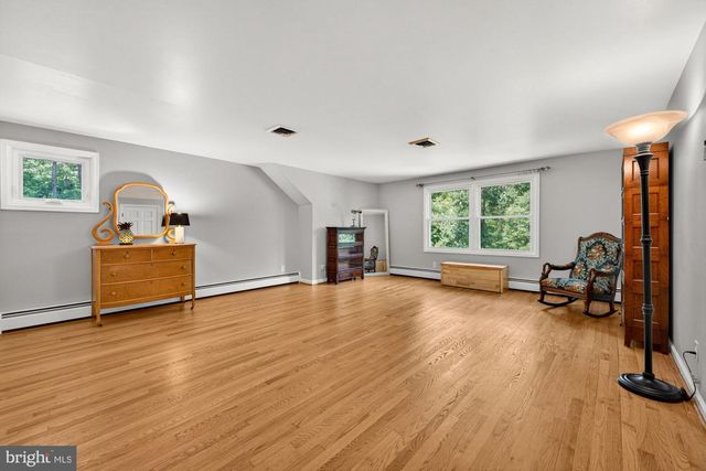 11416 VALE RD, Oakton, VA 22124