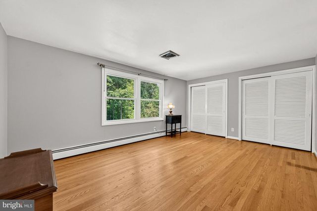 11416 VALE RD, Oakton, VA 22124