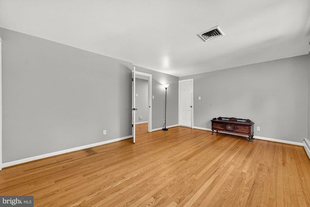 11416 VALE RD, Oakton, VA 22124