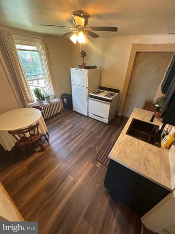 2223 AMOSLAND RD, Holmes, PA 19043