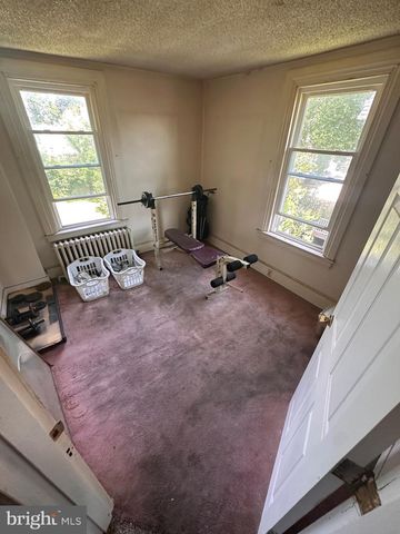2223 AMOSLAND RD, Holmes, PA 19043