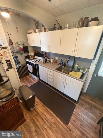 2223 AMOSLAND RD, Holmes, PA 19043