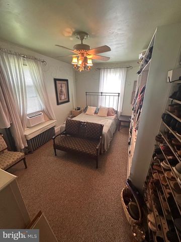 2223 AMOSLAND RD, Holmes, PA 19043