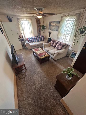 2223 AMOSLAND RD, Holmes, PA 19043