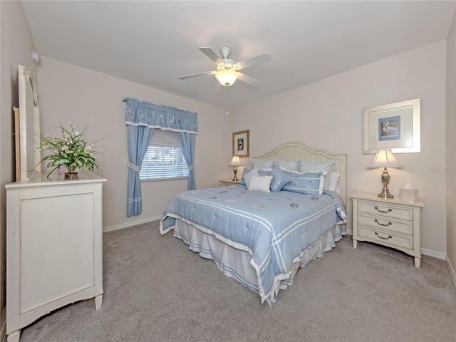 121 N AUBURN ROAD 11, Venice, FL 34292