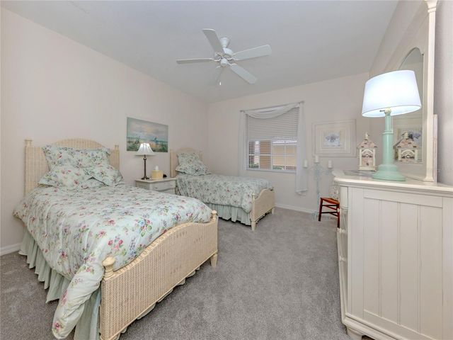 121 N AUBURN ROAD 11, Venice, FL 34292