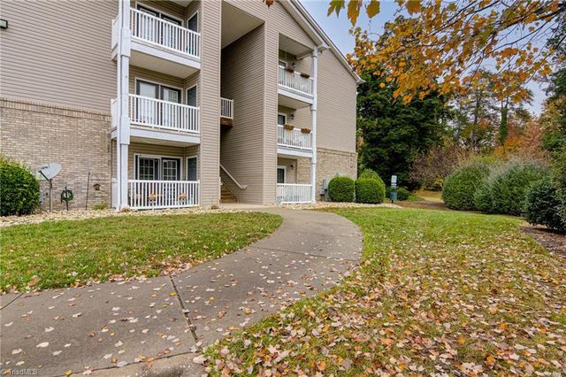 7100 W Friendly Avenue 310, Greensboro, NC 27410