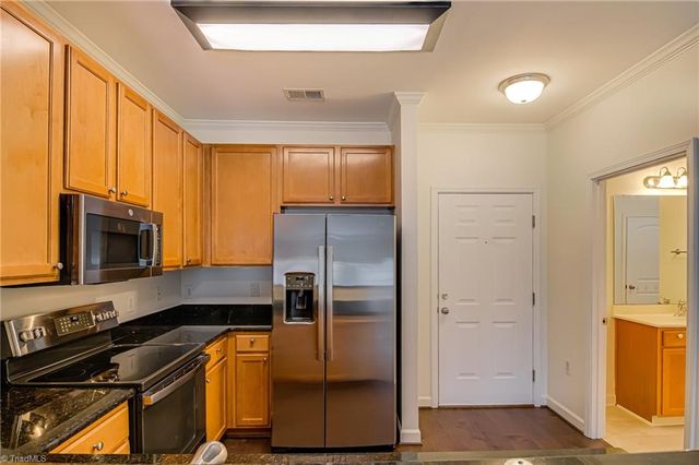 7100 W Friendly Avenue 310, Greensboro, NC 27410