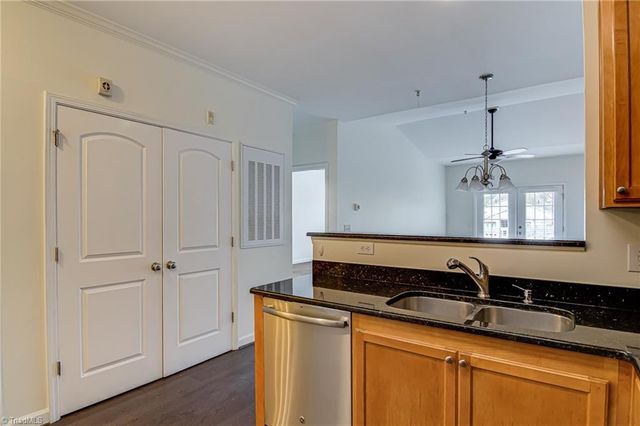 7100 W Friendly Avenue 310, Greensboro, NC 27410