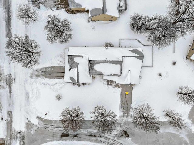 2700 MAPLE HILLS DRIVE, Green Bay, WI 54313