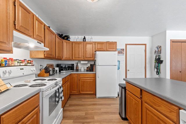 2700 MAPLE HILLS DRIVE, Green Bay, WI 54313