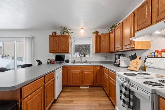 2700 MAPLE HILLS DRIVE, Green Bay, WI 54313