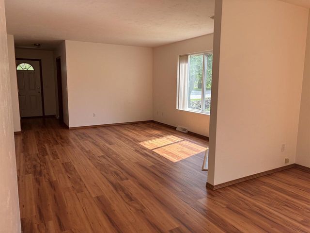 2700 MAPLE HILLS DRIVE, Green Bay, WI 54313