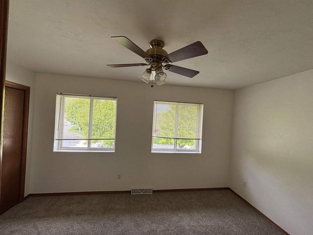 2700 MAPLE HILLS DRIVE, Green Bay, WI 54313