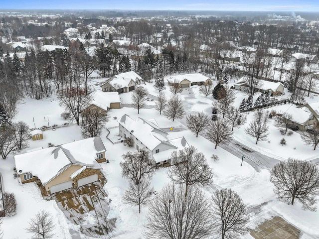 2700 MAPLE HILLS DRIVE, Green Bay, WI 54313