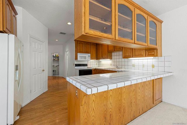 2448 Sacada Cir, Carlsbad, CA 92009