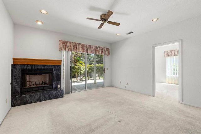 2448 Sacada Cir, Carlsbad, CA 92009