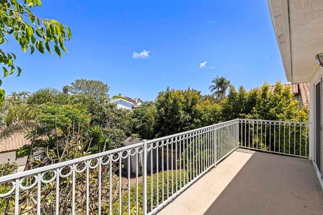 2448 Sacada Cir, Carlsbad, CA 92009