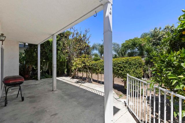 2448 Sacada Cir, Carlsbad, CA 92009