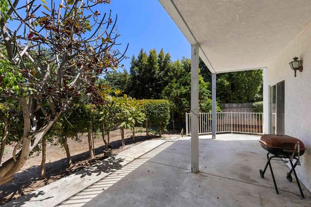2448 Sacada Cir, Carlsbad, CA 92009