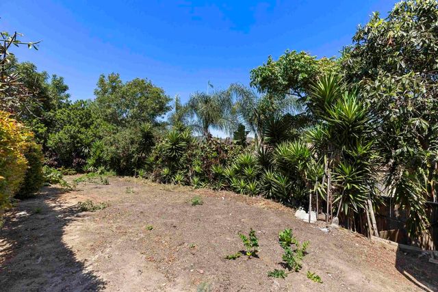 2448 Sacada Cir, Carlsbad, CA 92009