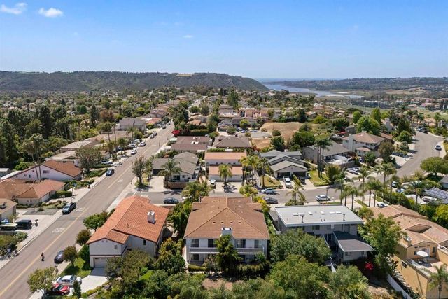 2448 Sacada Cir, Carlsbad, CA 92009