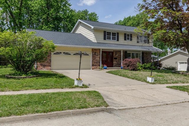 4030 45th Street, Des Moines, IA 50310