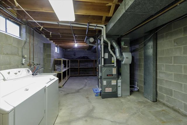 4030 45th Street, Des Moines, IA 50310