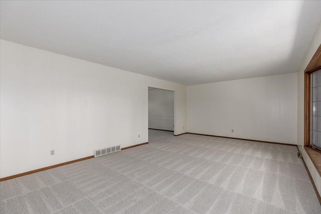 4030 45th Street, Des Moines, IA 50310