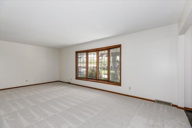 4030 45th Street, Des Moines, IA 50310