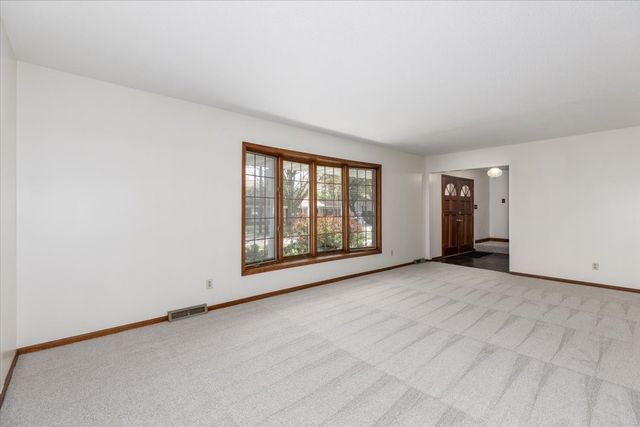 4030 45th Street, Des Moines, IA 50310