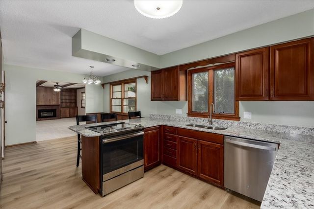 4030 45th Street, Des Moines, IA 50310