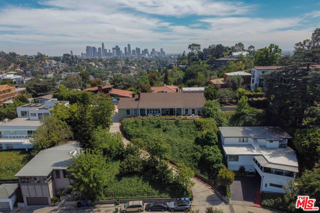 Image 2 of property listing at 2059 Kenilworth Avenue, Los Angeles, CA 90039