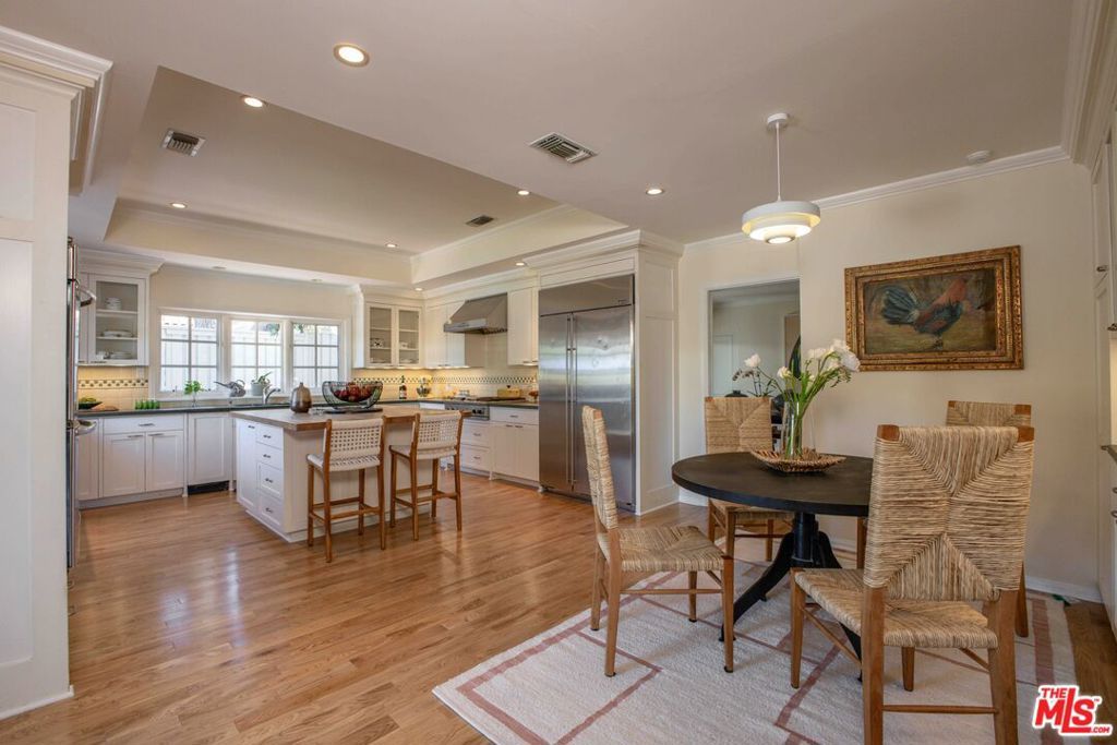 Image 34 of property listing at 2059 Kenilworth Avenue, Los Angeles, CA 90039