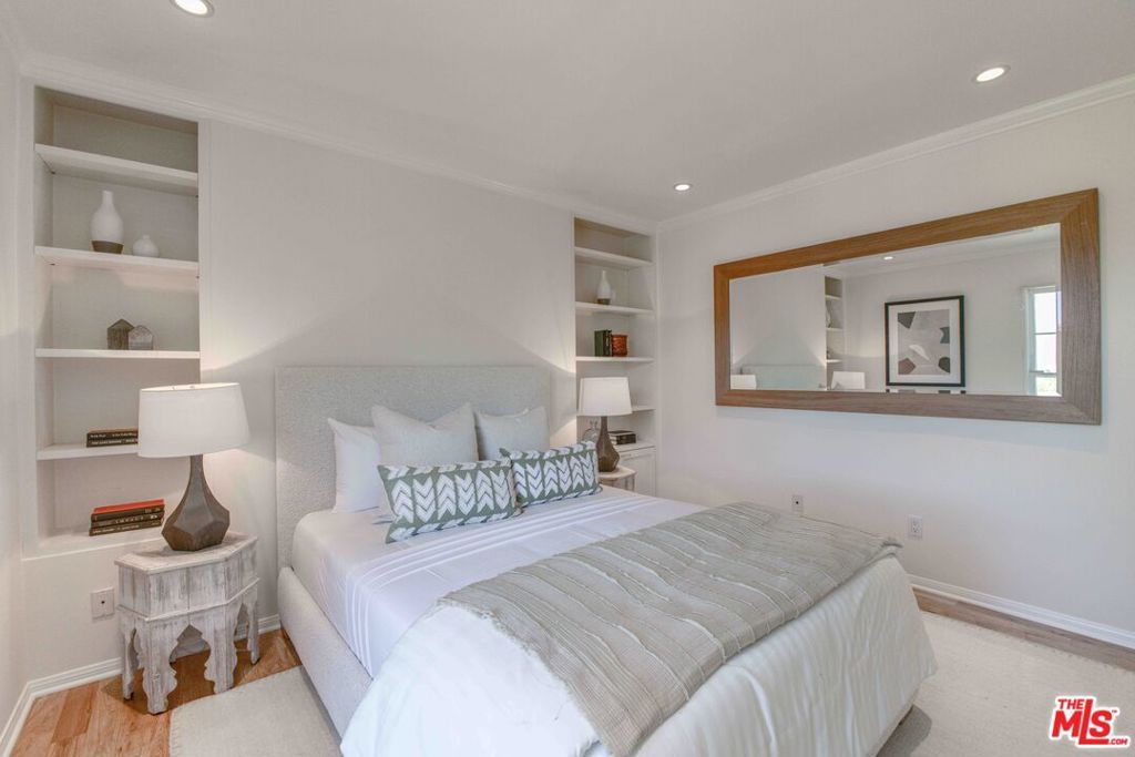 Image 40 of property listing at 2059 Kenilworth Avenue, Los Angeles, CA 90039