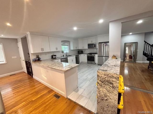 300 daub Avenue, Hewlett, NY 11557