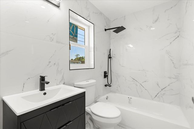 1092 DELTONA BOULEVARD, Deltona, FL 32725