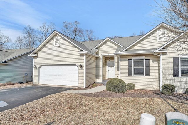 51 Fairway Oaks DR 8, Hardy, VA 24101
