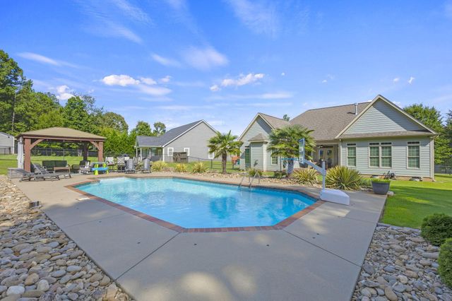 349 Roy Hall Way, Campobello, SC 29322
