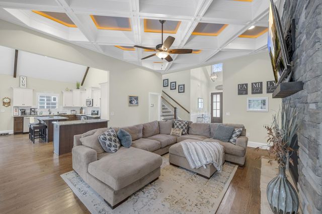 349 Roy Hall Way, Campobello, SC 29322