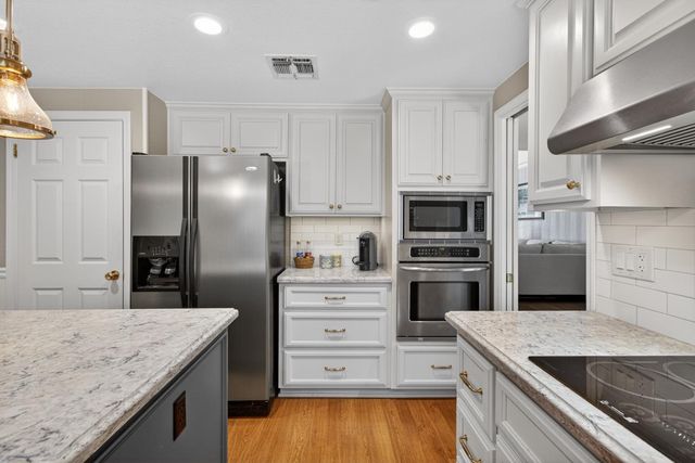 11540 Bear Valley Ct, Gold River, CA 95670